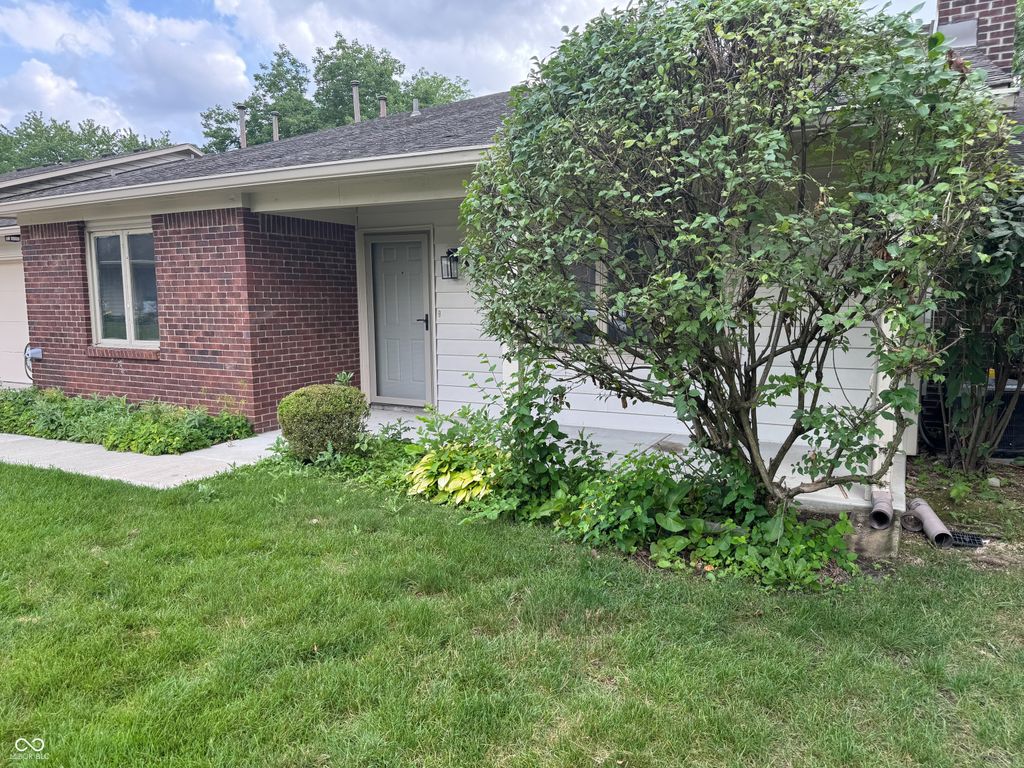 9332 Cinnebar Drive, Indianapolis, IN 46268
