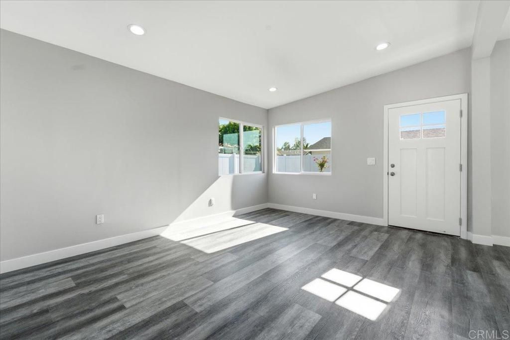 Image 9 of property listing at 1839 Rios Avenue, Chula Vista, CA 91911