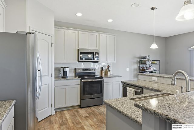 20908 Camden Avenue, Elkhorn, NE 68022