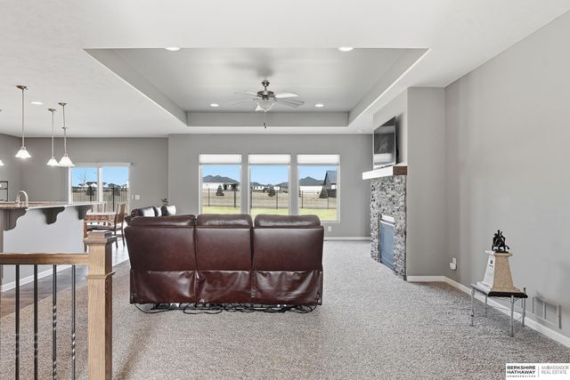 20908 Camden Avenue, Elkhorn, NE 68022