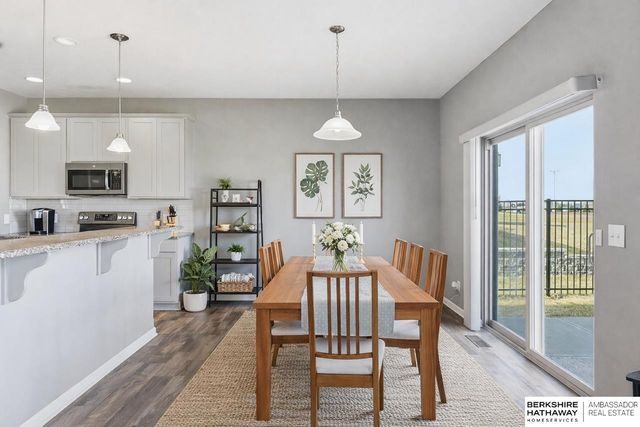 20908 Camden Avenue, Elkhorn, NE 68022