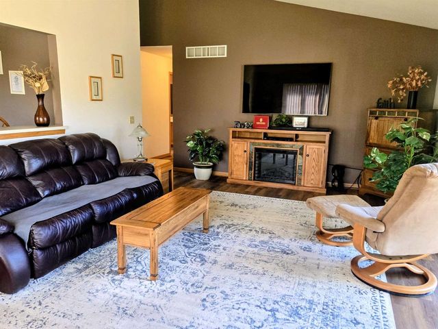 1604 Evergreen Drive, Janesville, WI 53546