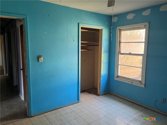 806 E Polk Avenue, Victoria, TX 77901