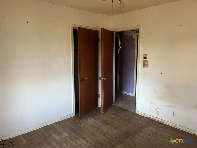 806 E Polk Avenue, Victoria, TX 77901