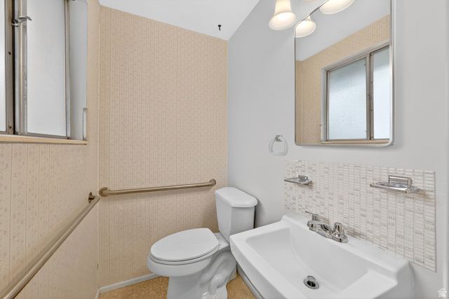 1562 W 4505 S, Taylorsville, UT 84123