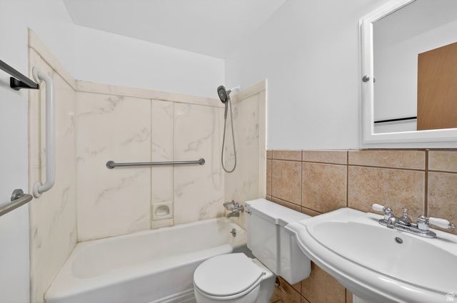 1562 W 4505 S, Taylorsville, UT 84123