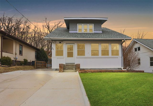 111 LOCUST LODGE Avenue, Council Bluffs, IA 51503