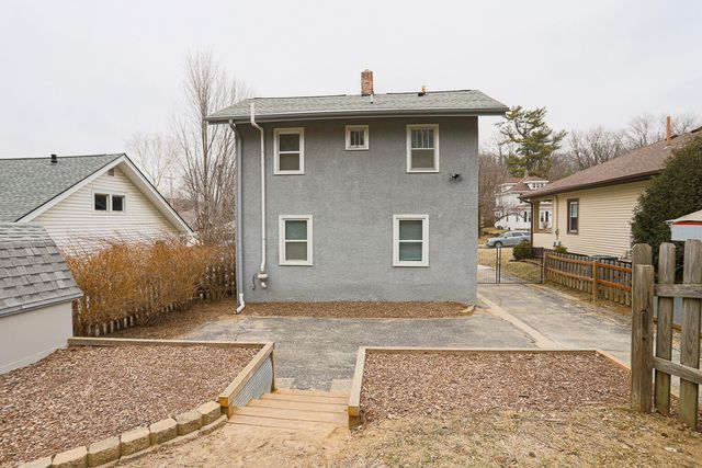 111 LOCUST LODGE Avenue, Council Bluffs, IA 51503