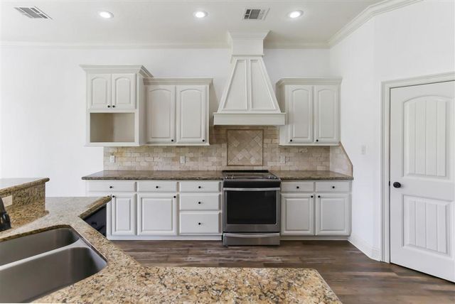 1214 Rue Blakeney Drive, Lake Charles, LA 70611