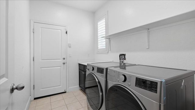 1958 Southwell Pl, Manteca, CA 95337