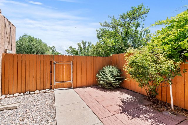 1452 Clark Road, Santa Fe, NM 87507