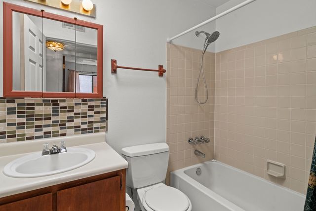 1452 Clark Road, Santa Fe, NM 87507