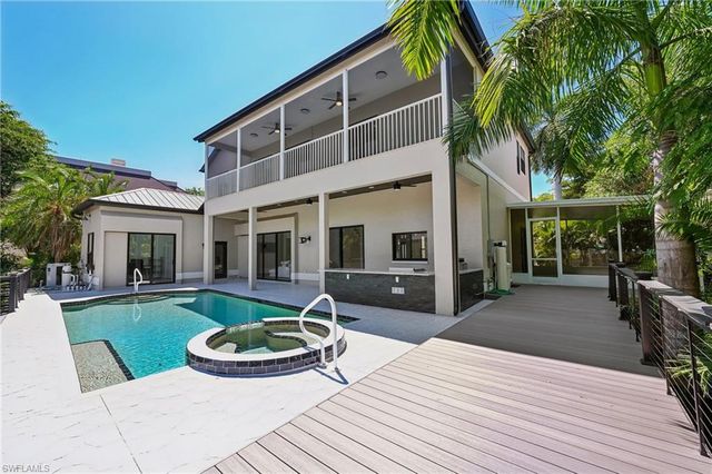 15701 Chatfield DR, Fort Myers, FL 33908