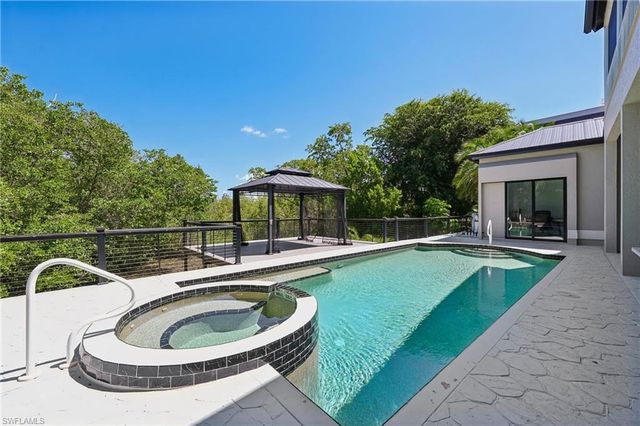 15701 Chatfield DR, Fort Myers, FL 33908