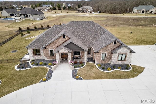 310 Lakeland Court, Defiance, MO 63341