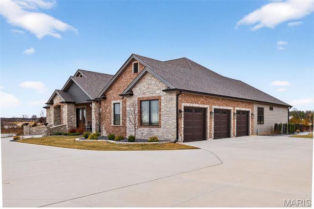 310 Lakeland Court, Defiance, MO 63341