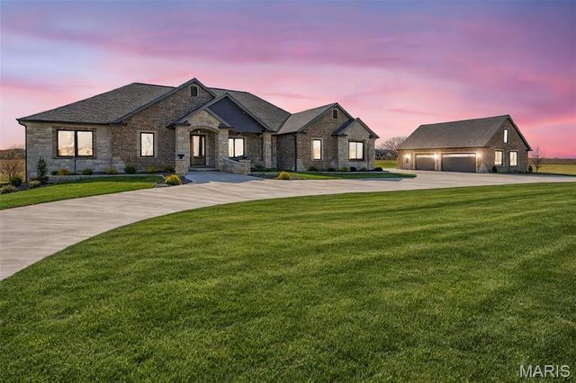 310 Lakeland Court, Defiance, MO 63341