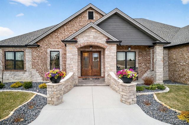 310 Lakeland Court, Defiance, MO 63341