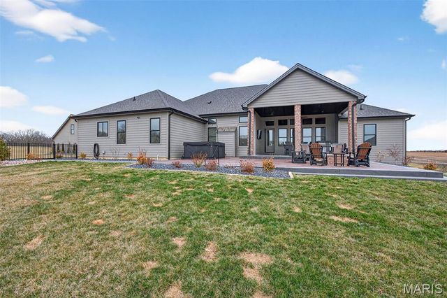 310 Lakeland Court, Defiance, MO 63341