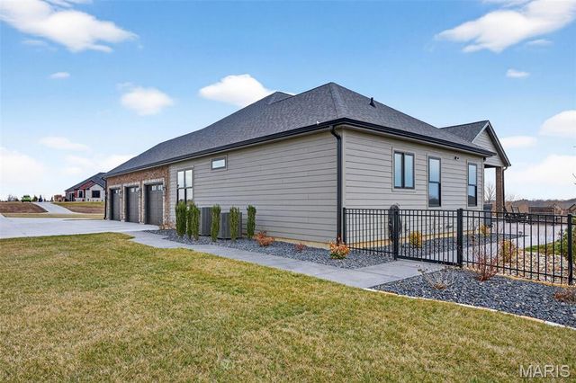 310 Lakeland Court, Defiance, MO 63341