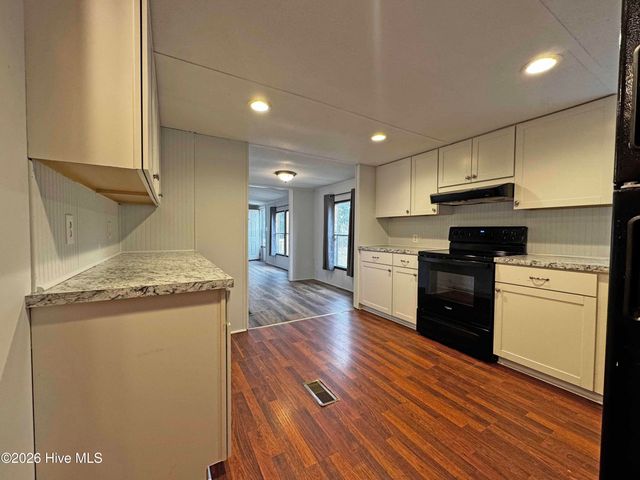 156 Countryside Drive, Aberdeen, NC 28315
