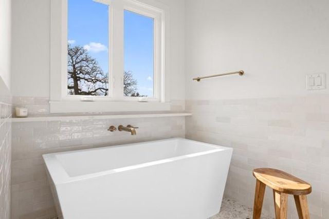 4991 Schott Road, Ledbetter, TX 78946