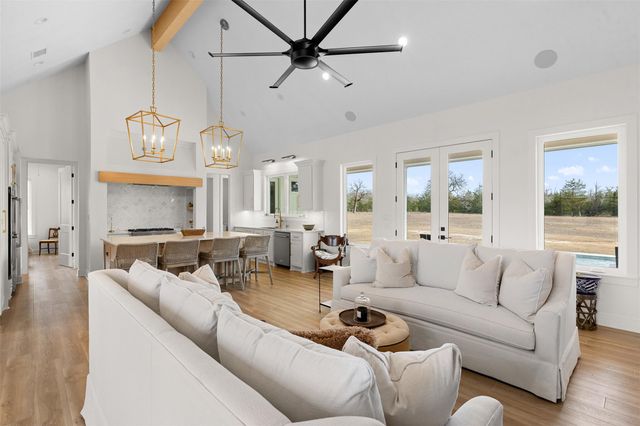 4991 Schott Road, Ledbetter, TX 78946