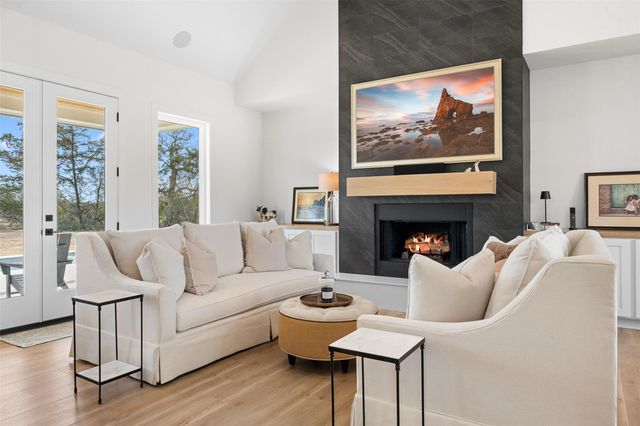 4991 Schott Road, Ledbetter, TX 78946