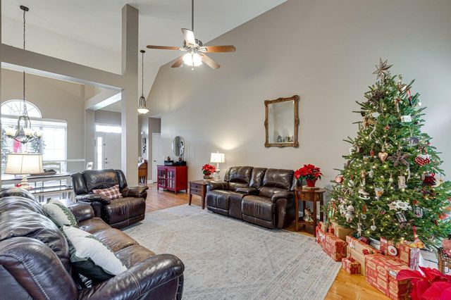5864 Crooked Creek Drive, Ooltewah, TN 37363