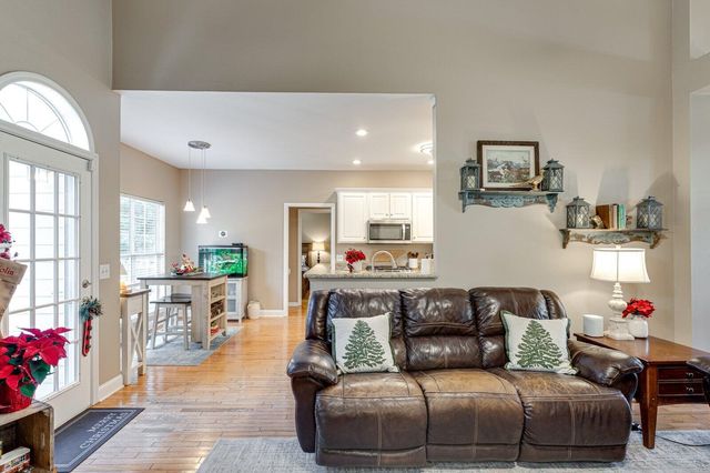 5864 Crooked Creek Drive, Ooltewah, TN 37363