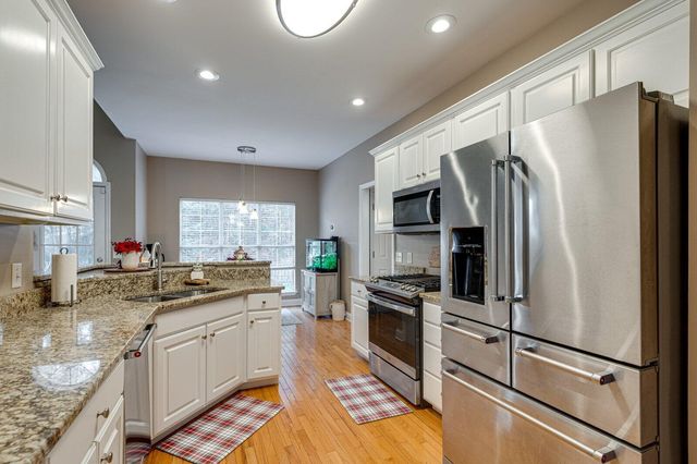 5864 Crooked Creek Drive, Ooltewah, TN 37363