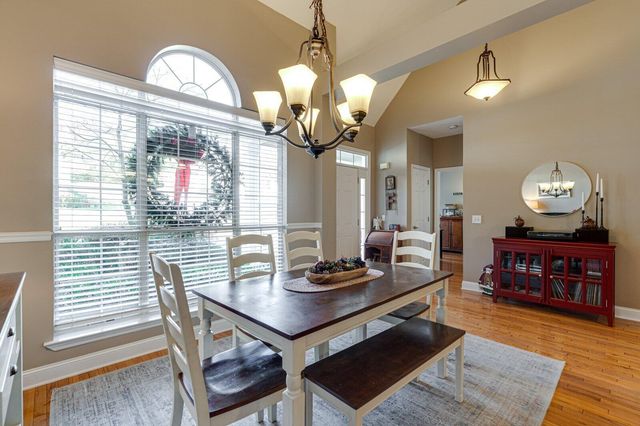 5864 Crooked Creek Drive, Ooltewah, TN 37363