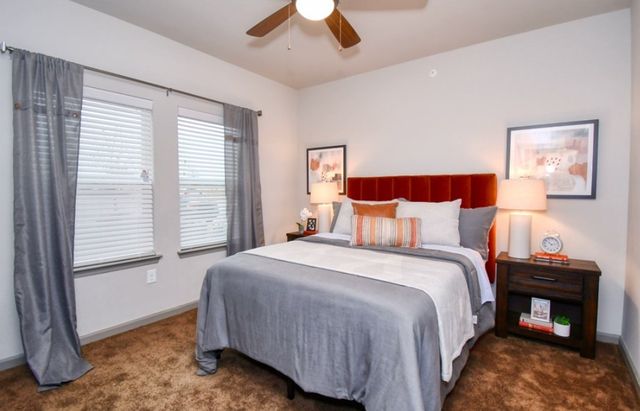 4800 W Illinois Avenue 2303, Dallas, TX 75211