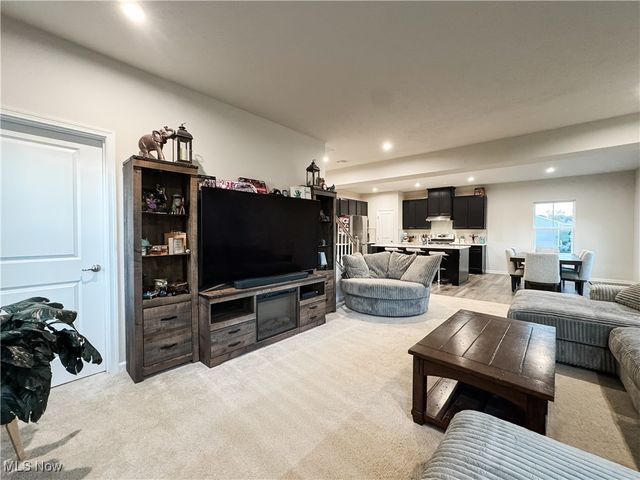 2092 Sugar Maple Drive, Kent, OH 44240