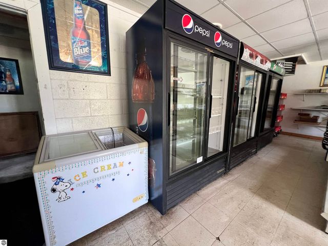 6020 E 34 Road, Cadillac, MI 49601