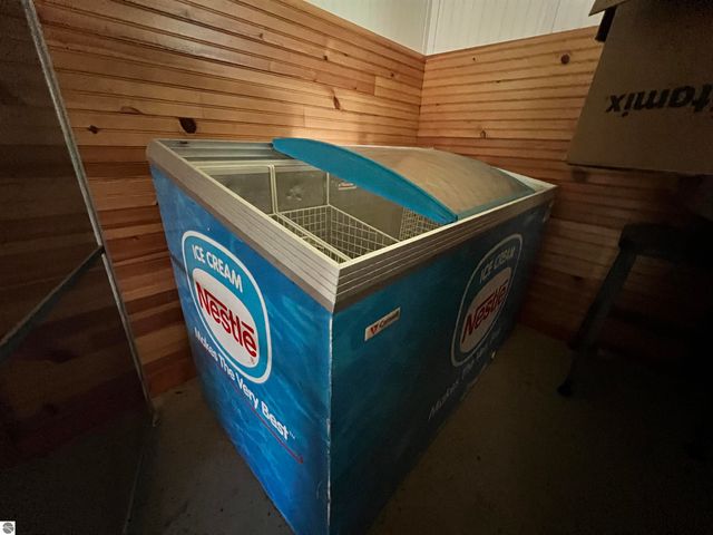 6020 E 34 Road, Cadillac, MI 49601