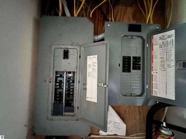 6020 E 34 Road, Cadillac, MI 49601