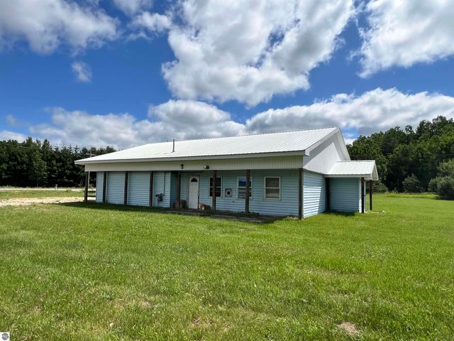 6020 E 34 Road, Cadillac, MI 49601