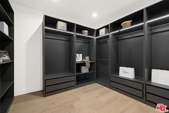 5012 Enfield Avenue, Encino (los Angeles), CA 91316