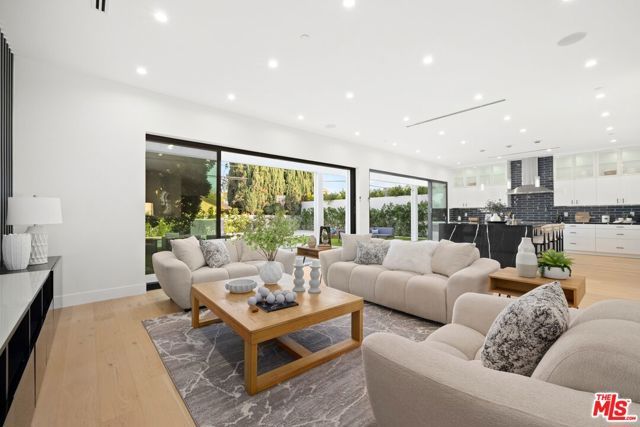 5012 Enfield Avenue, Encino (los Angeles), CA 91316