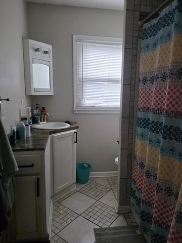2711 6TH Avenue, Council Bluffs, IA 51501