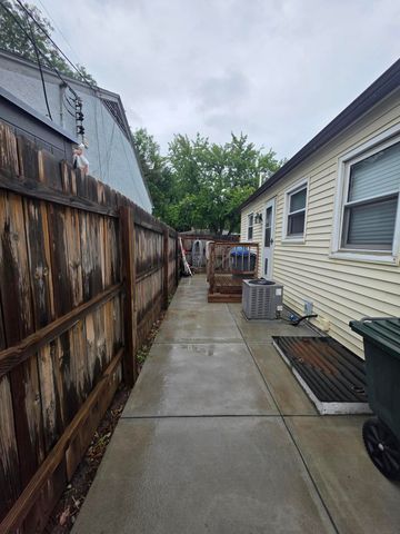 2711 6TH Avenue, Council Bluffs, IA 51501