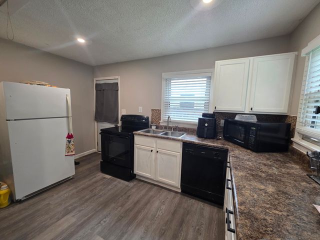 2711 6TH Avenue, Council Bluffs, IA 51501