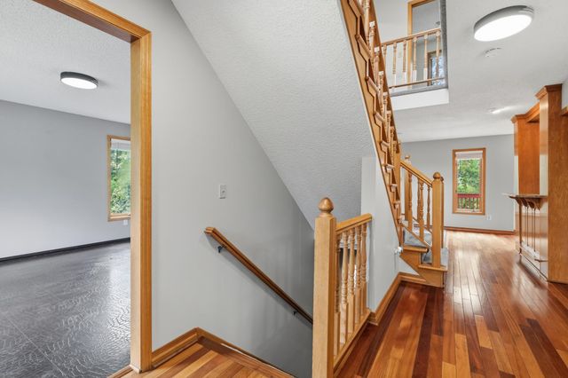 22530 Forest Ridge Drive, Lakeville, MN 55044
