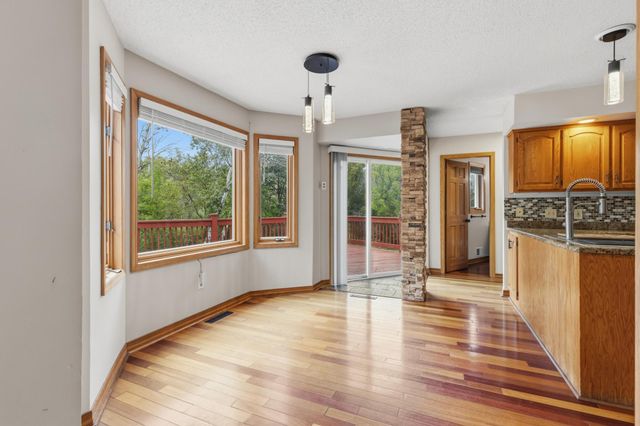 22530 Forest Ridge Drive, Lakeville, MN 55044