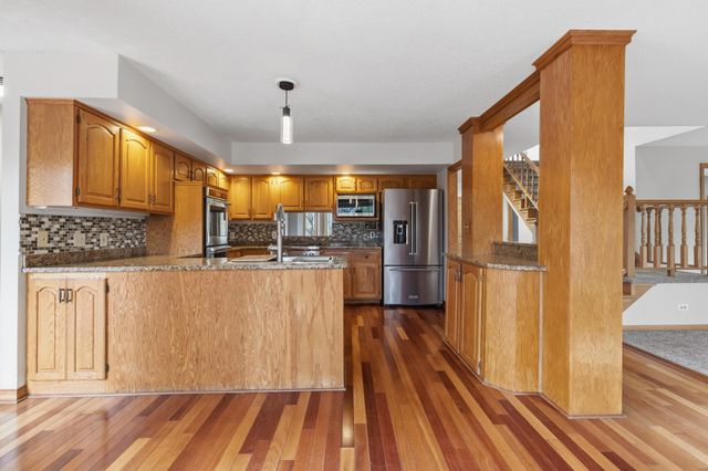 22530 Forest Ridge Drive, Lakeville, MN 55044