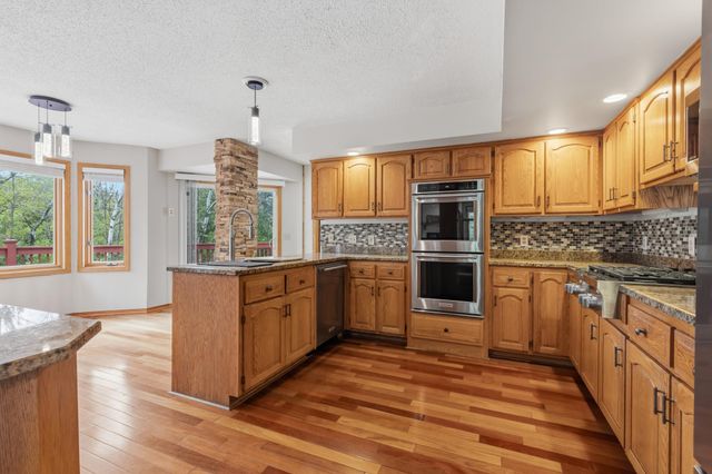 22530 Forest Ridge Drive, Lakeville, MN 55044