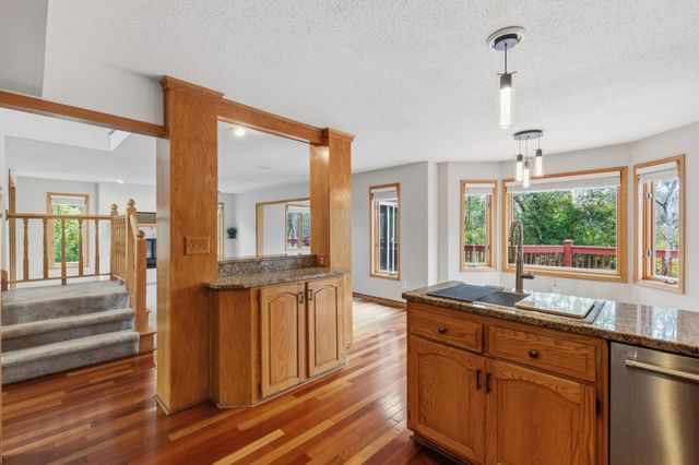 22530 Forest Ridge Drive, Lakeville, MN 55044