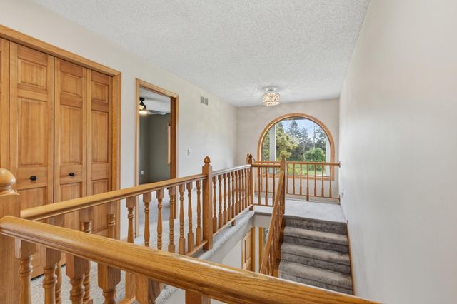 22530 Forest Ridge Drive, Lakeville, MN 55044