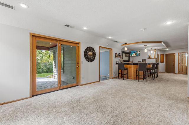 22530 Forest Ridge Drive, Lakeville, MN 55044